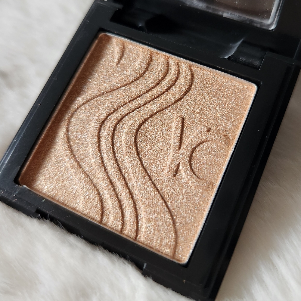 🆕️YC Collection- Makeup Bundle - Picture 5 of 12